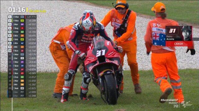 Quel nombre de chutes! Acosta et Miller finissent dans le
