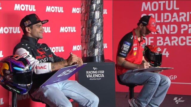 Bagnaia-Martin, échange en conférence. Pecco : "Si lui remporte le