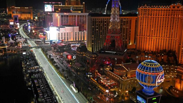 Bienvenue dans la "ville du péché" : le paddock le