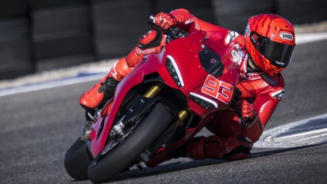 Ducati Panigale: Marc Marquez s'envole avec la nouvelle V2 à