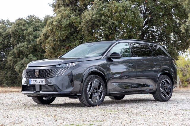 Les Peugeot 3008 et 5008 reçoivent des versions puissantes à