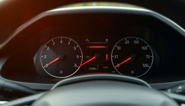 1743462375-pourquoi-votre-voyant-reste-t-il-allume-solutions-et-explications.jpg Pourquoi votre voyant reste-t-il allumé ? Solutions et explications